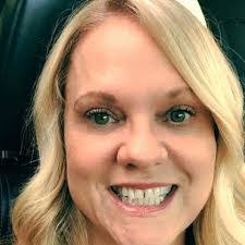 Lori Phelps's Instagram, Twitter & Facebook