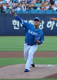 정통 오버핸드 투구폼 110km이상 훌륭한 구속!! ìŠ¤í¬ì¸ íƒ€ìž„ ì‹œì„  ê¹¨ìš°ì¹œ ë°±ì •í˜„ ìœ¤ì„±í™˜ì˜ ê¸°ë'¥ì„ ì´ì–´ë°›ì„ ë•Œ