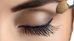 Ahora la clave está en apostar a colores impactantes de la mano de las paletas más osadas y darle rienda suelta a nuestra imaginación para crear los mejores estilos. Como Aplicar Las Sombras De Ojos Paso A Paso