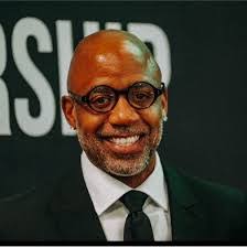 Larita Brooks's Instagram, Twitter & Facebook