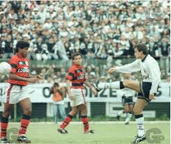 E, no último duelo disputado em itaquera, o flamengo atropelou o corinthians com uma goleada histórica! Corinthians 1 X 0 Flamengo 1994 Timoneiros
