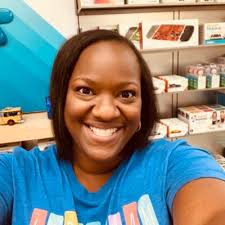 M Derrick (@MDerrickReads)