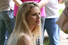 See pictures, videos and articles about michelle hunziker here. Michelle Hunziker Zoff Im Hause Hunziker Trussardi Gala De