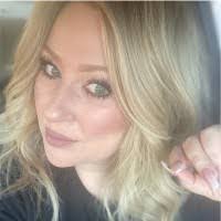 Tia Dixon's Instagram, Twitter & Facebook