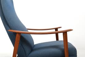 It sports the concave tweed pad that allows your feet to rest comfortably. Pair Of Mid Century Danish Reclining Lounge Chairs In Teak Room Of Art