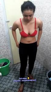 Ngintip Mandi Kakak Ipar - EPORNER