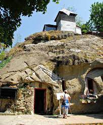 Manastirea cetatuia negru voda ticket price, hours, address and reviews. MÄƒnÄƒstirea CetÄƒÅ£uia Negru VodÄƒ JudeÅ£ul Arges