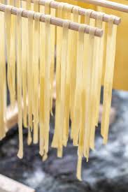 Apr 22, 2015 · fresh pasta noodles only need a few minutes to cook. Fresh Homemade Pasta Served From Scratch