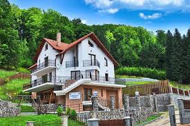 Al doilea cel mai bun hotel este kronwell din braşov, unde preţurile pentru o noapte de cazare pornesc de la 96 de euro. Cazare In Zona Cabana Bunloc Timisu De Jos Brasov Romania RezervÄƒri Hoteluri Pensiuni Cele Mai Bune RecomandÄƒri È™i Oferte Speciale Pentru Toate Buzunarele