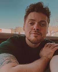 Aaron Todd's Instagram, Twitter & Facebook