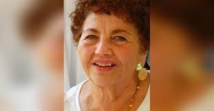 Gloria Rawlins's Instagram, Twitter & Facebook