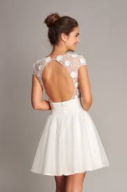 Robe De Mariee En Dentelle Fabienne Alagama Robe De Mariee Fabienne Alagama Robe Mariage Civil Robe De Temoin Mariage