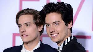 For six years, starting in 2005, former child actors cole and dylan sprouse conquered the disney channel by starring in the hit sitcom the suite life of zack & cody and its spinoff, the suite life on. This Cole Dylan Sprouse Riverdale Swap Jughead Theory Is Lol Stylecaster