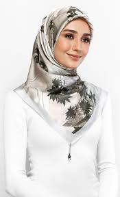What's not to love about singapore's original indie 'hood? The Singapore Duck Square Scarf Temasek Fashionvalet