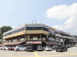 For lovers of night life, there are two night markets on separate nights; Sri Petaling Area Guide