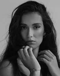 Annie Mohammed's Instagram, Twitter & Facebook