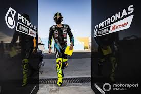 Se aplican cuotas mínimas y exclusiones en métodos de apuesta y pago. Motogp Rossi Dispara Contra Criticos Que Pedem Sua Aposentadoria