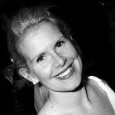 Lorraine Mullins's Instagram, Twitter & Facebook