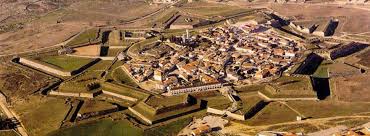 Portské víno eshop přímý dovozce více než 100 druhů nejlepších portugalských vín. Almeida Portugalsko Aerial View Fortress Satellite Image