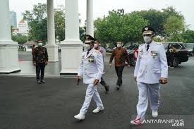 Rapat kerja asosiasi pemerintah kota seluruh indonesia (apeksi) regional kalimantan yang digelar di kota tarakan secara resmi dibuka. Presiden Jokowi Lantik Gubernur Wagub Kalimantan Utara 2021 2024 Antara News