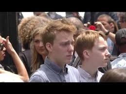 In this video, we share the jodie foster lifestyle 2020alicia christian jodie is an american actress and director. Jodie Foster S Son Charles Arrives Too Late To See Her Hollywood Walk Of Fame Induction Youtube