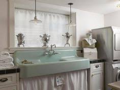 12 Photos De Buanderies Avec Evier Et Bac A Laver Buanderie Vintage Linge Vintage Maisons Vintage
