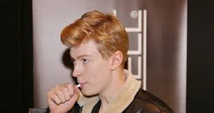 📞📩=manager @doupik1 #adammisik 🎥📺 máma říkala feat. Rebel Misik Potajmu Kouril Primo Na Akci Cigaro Schovaval V Ruce Blesk Cz