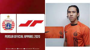 Seluruh baju atau jersey didaftarkan untuk memproteksi dari tindakan ilegal, yakni seragam kandang, tandang, alternatif dan tiga baju seragam penjaga gawang. Berita Persija Jakarta Apparel Juara Siap Berikan Desain Jersey Terbaik Dengan Tema Kota Jakarta Tribunnews Com Mobile