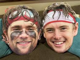 Volunteer to help with senior night announcements