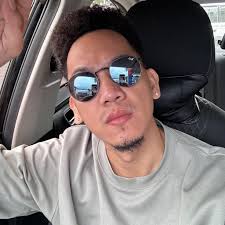 Head to All Flip-Flops Bonifacio High Street from March 17-18 and receive  the Havaianas Summer Kit* for FREE with a single-receipt purchase of at  least P2,000 worth of Havaianas flip-flops. #LETSSUMMER The