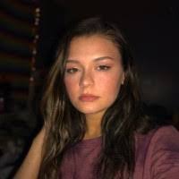 Isabella Mullins's Instagram, Twitter & Facebook