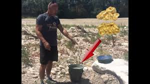 Chercheur D Or En France Mine D Or En France Orpaillage En France A Real Gold Mine By Au Fil De L Or