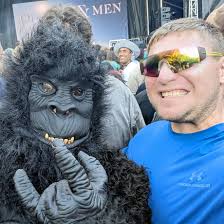 This Raiders team NEEDS to: ▪️play more urgent. Simple as that. 18 play  drive for 3 points ain't gonna win games. Gotta get a stop and get a quick  score. ▪️End the