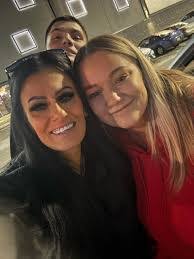 Edwina Dietrich's Instagram, Twitter & Facebook