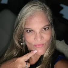 Tracy Erwin (@terwin65)