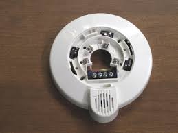 Hard wired smoke detectors have several additional benefits unlike standard battery operated smoke detectors. D293s Mb4ws 4 Wire Smoke Detector Base With Sounder Obsolete Radionics