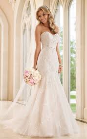 Attired with such a gorgeously flared costume is to engage the attention of everyone. Sexy Fit And Flare Wedding Dress Off 74 Felasa Eu
