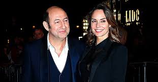 Bonjour à tous et bienvenue sur la page de kad merad un excellent acteur. Julia Vignali A 45 Ans Decouvrez Son Histoire D Amour Confidentielle Avec Kad Merad