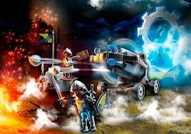 Chevaliers Novelmore Et Baliste 70224 Le chevalier et le maître d'armes peuvent se défendre avec la baliste à 6 coups qui tire des projectiles. playmobil