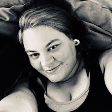 Luna Lynn (@LunaLynn27)