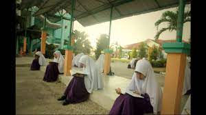 Maahad tahfiz sains, yayasan islam kelantan telah mula beroperasi pada 25 januari 2004 yang telah dirasmikan oleh tuan guru dato' bentara setia nik abdul. Maahad Tahfiz Sains Tanah Merah