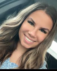 La Vie En Rose Salon & Suites