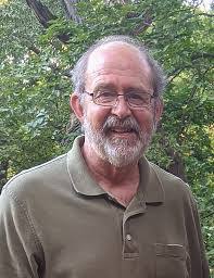 Elizabeth Renaud's Instagram, Twitter & Facebook