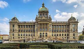 Museum in prague, czech republic. Narodni Muzeum Se V Lonskem Roce Tesilo Rekordnimu Zajmu Narodni Muzeum