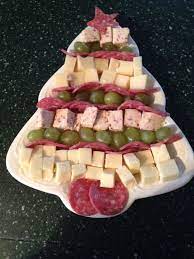 Xmas Tree Cheese And Salami Tray Christmas Food Christmas Nibbles Christmas Party Food