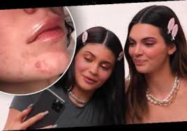 Kendall, 25, brought up an old story to sister kylie, 23, in which she recollected her skin struggles as they were filming a youtube video after taking five shots of kendall's new 818 reposado tequila, she said: Kylie Jenner Felt So Apos Sad Apos Over Kendall Jenner Apos S Acne Struggles Best World News