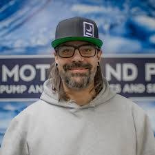 Shawn Arndt's Instagram, Twitter & Facebook