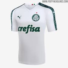 Die sociedade esportiva palmeiras, im deutschsprachigen raum allgemein bekannt als palmeiras são paulo die vereinsfarben sind grün und weiß.neue günstige fussball palmeiras trikots kaufen. Auf Wiedersehen Adidas Puma Palmeiras 2019 Trikots Veroffentlicht Nur Fussball