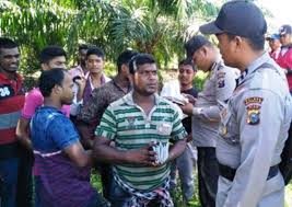 Hundreds of bangladeshis have staged protests and scuffled with police this week after a video of a disadvantaged woman being. Puluhan Wna Asal Bangladesh Masuk Kebun Sawit Mmj Berita Terbaru Hari Ini Viral Akurat Tajam Terpercaya