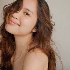 Ana Olivas's Instagram, Twitter & Facebook